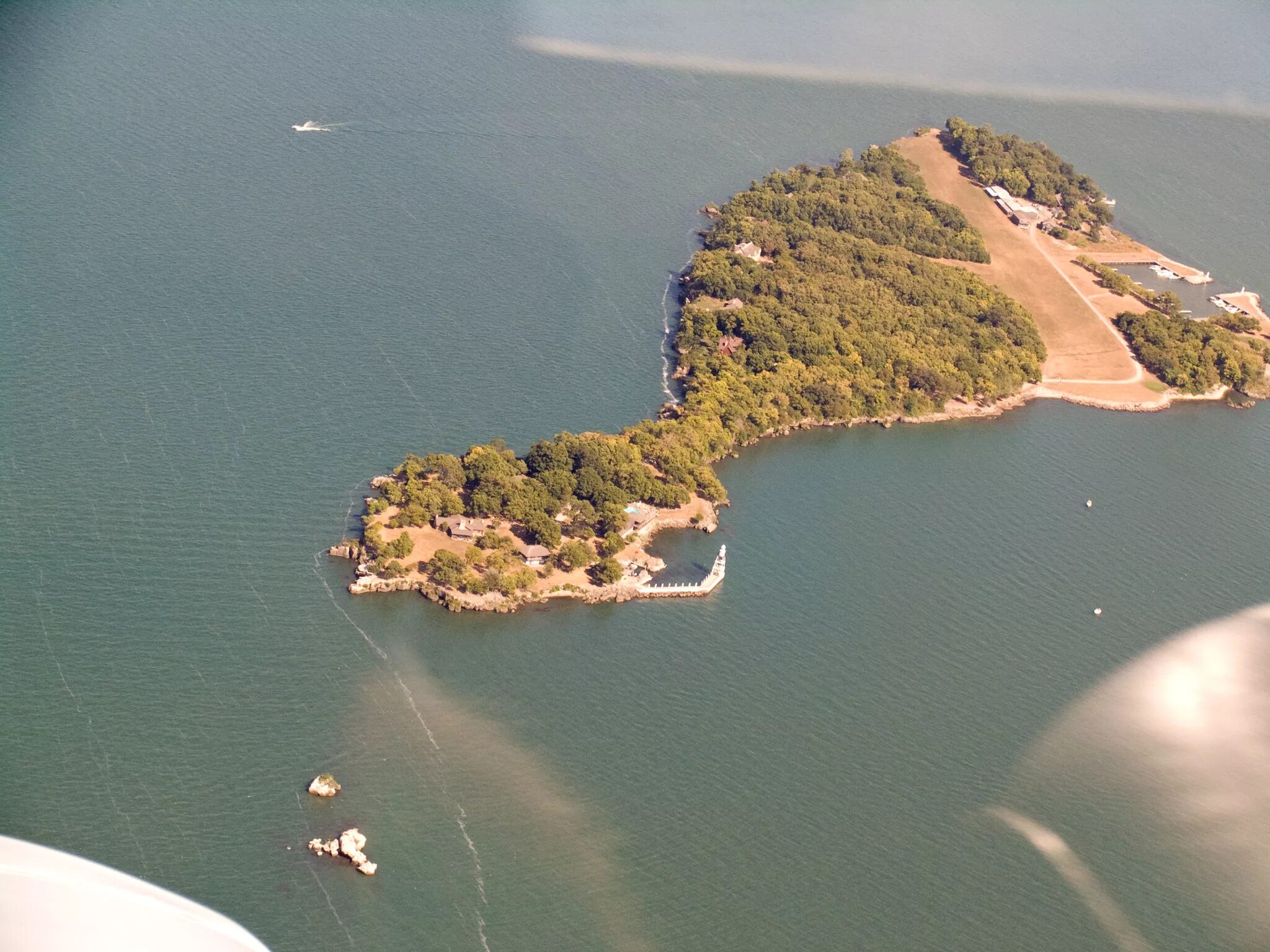 Острова черного моря фото Остров Змеиный в Черном море (127 фото)