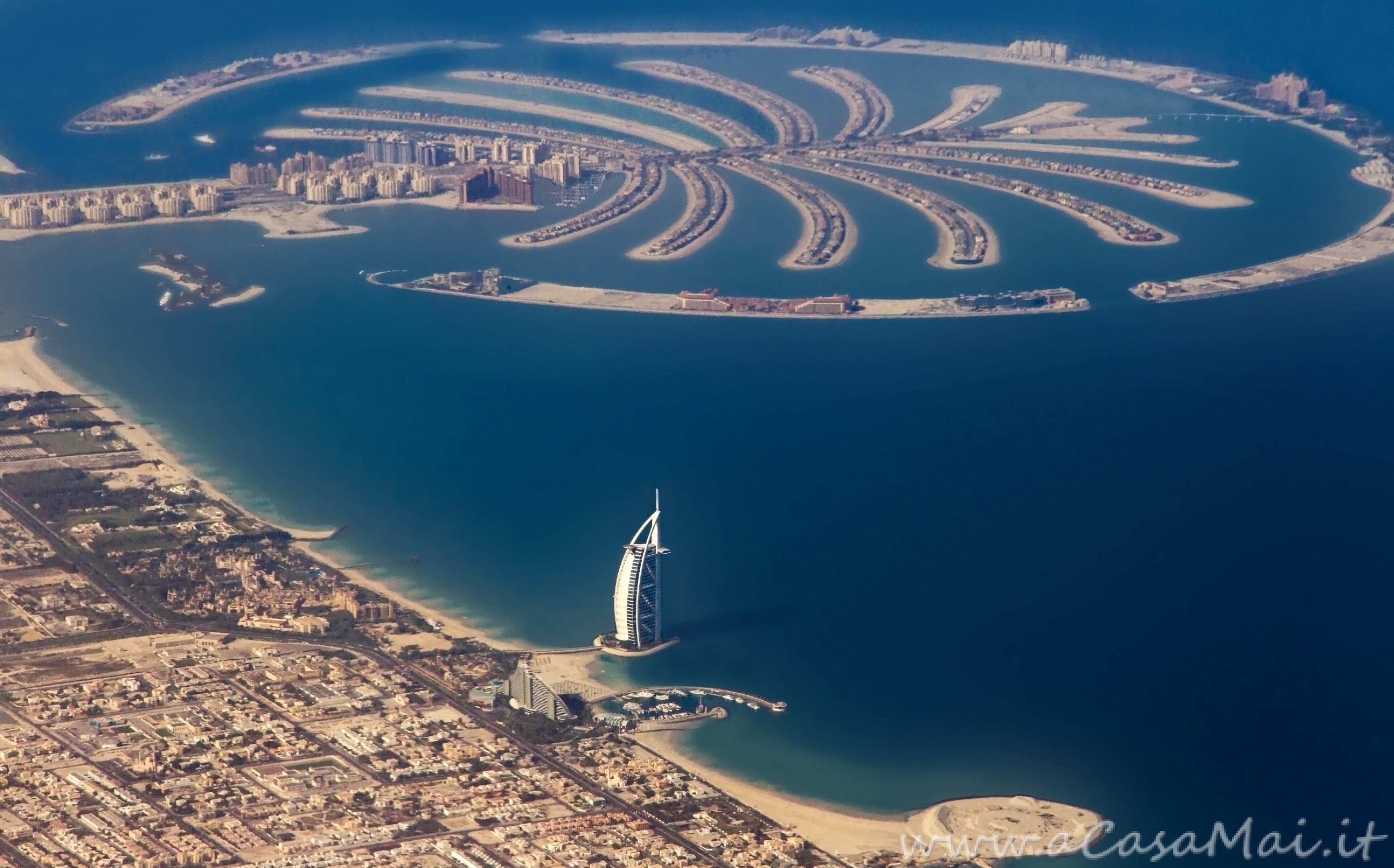 Острова оаэ фото Palm Jumeirah, insieme di isole artificiali a Dubai aCasaMai.it Best hotels in d