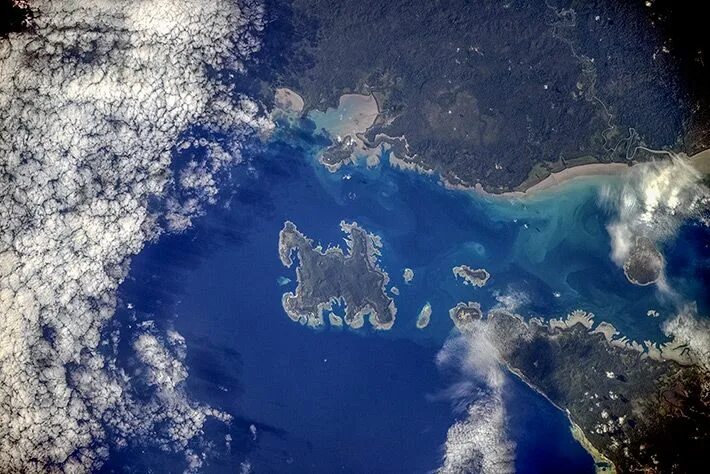 Острова со спутника фото Остров Pulau Wotap, Индонезия (фото) Космонавт Индонезия, Остров