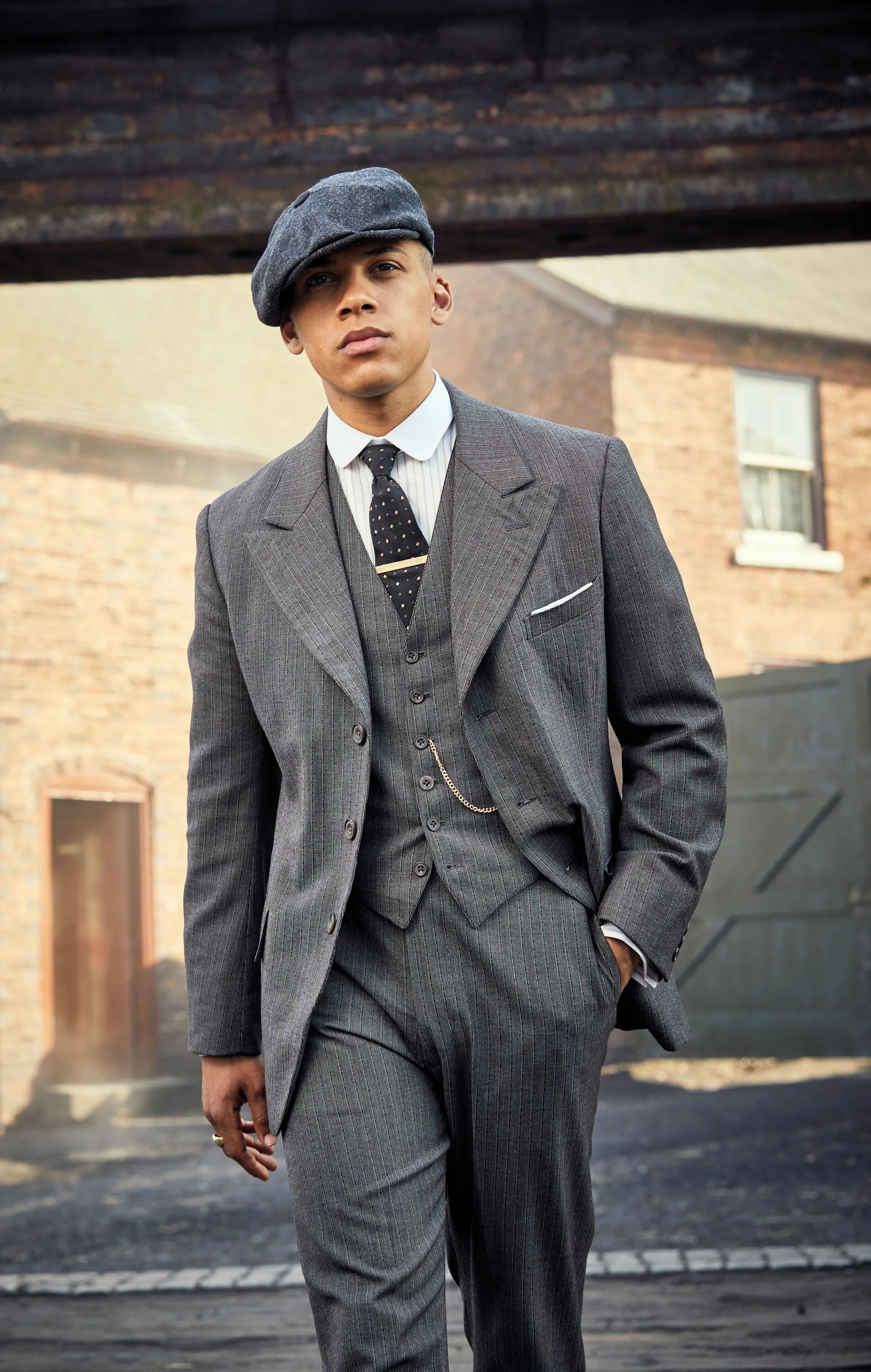 Острые козырьки мода мужская Pin by Raffy76 on Jordan Bolger Peaky blinders suit, Peaky blinders, Peaky blind