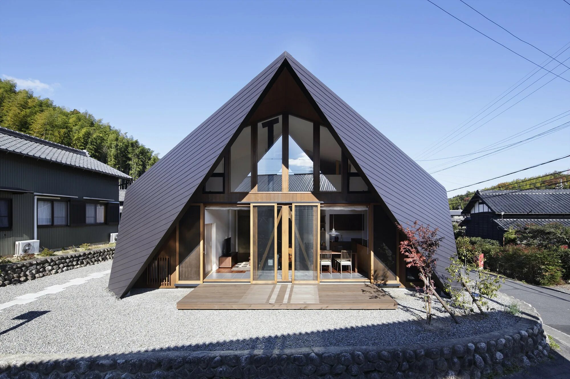 Острые крыши фото Gallery of 13 Houses with Pitched Roofs and their Sections - 4