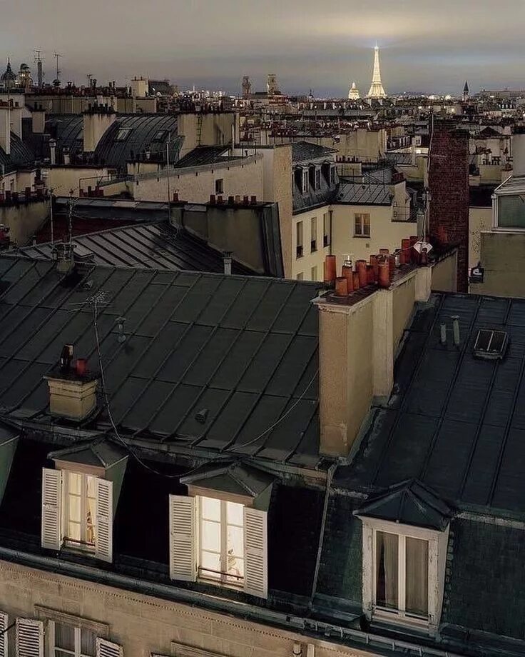 Острые крыши фото На данном изображении может находиться: небо и на улице Paris rooftops, Paris at