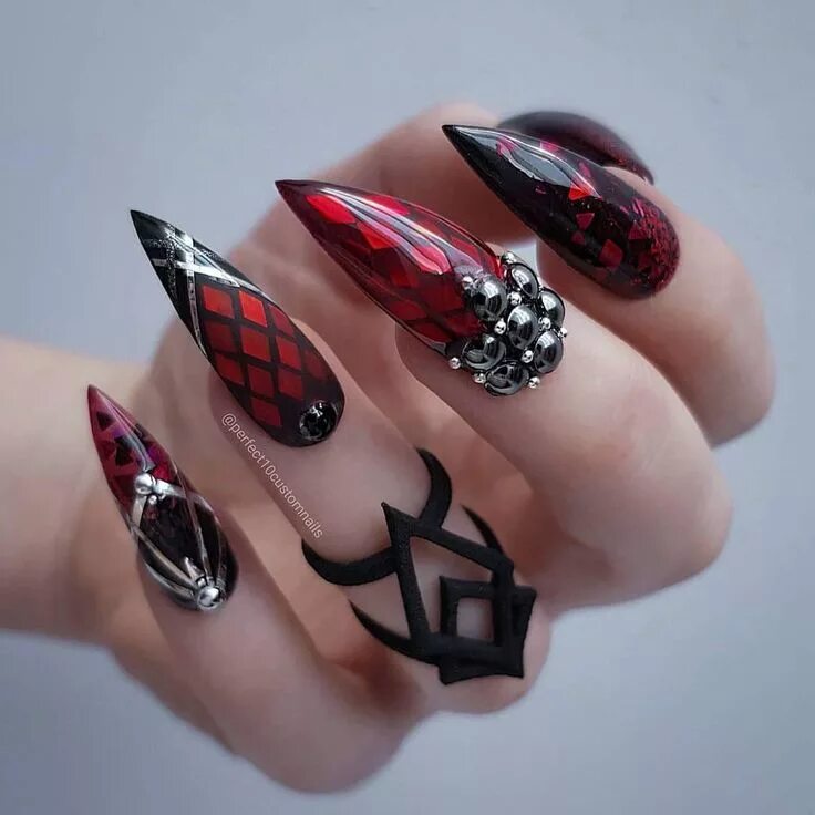 Острый маникюр с рисунком Pin on Halloween nails Nail charms jewelry, Black nails, Cute nail designs