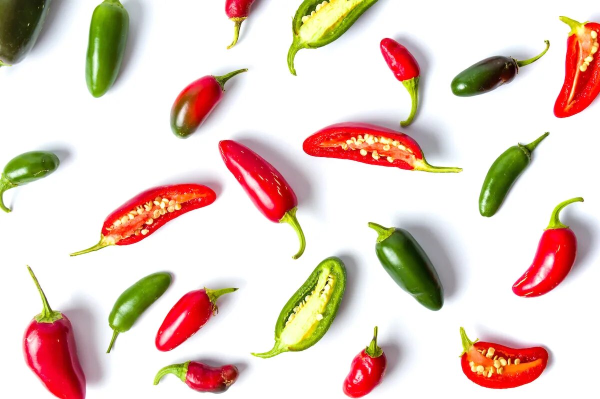 Острый перец халапеньо фото A Guide to the Scoville Scale: How Spicy Peppers Are Ranked - 2024 - MasterClass