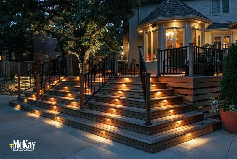 Освещение крыльца частного дома фото Outdoor Deck Lighting Ideas to Make it Look Great at Night Outdoor deck lighting