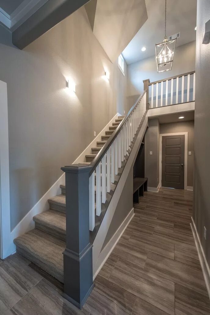 Освещение лестничного марша в частном доме фото project Home builders, Staircase, New home builders