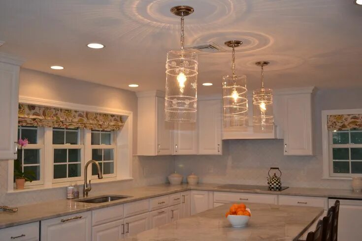 Освещение на кухне дизайн с натяжным потолком Clear Glass Pendant Lights For Kitchen Island - https://www.otoseriilan.com Kitc