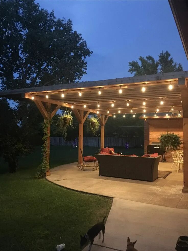 Освещение под навесом частного дома варианты Need ideas for lighting your outdoor deck? Learn the best ways to illuminate ou.