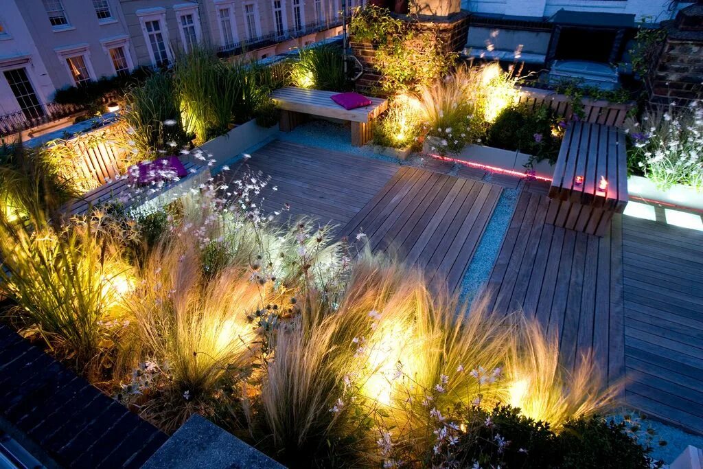 Освещение сада фото Roof terrace in Holland Park 16 Charlotte Rowe copyright Clive Nichols Hage