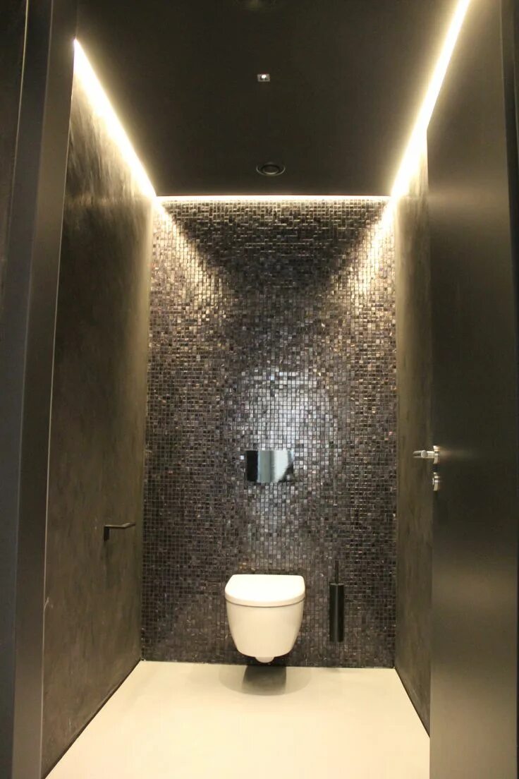 Освещение туалета фото Schwarzes WC Bathroom tile designs, Bathroom interior, Bathroom layout