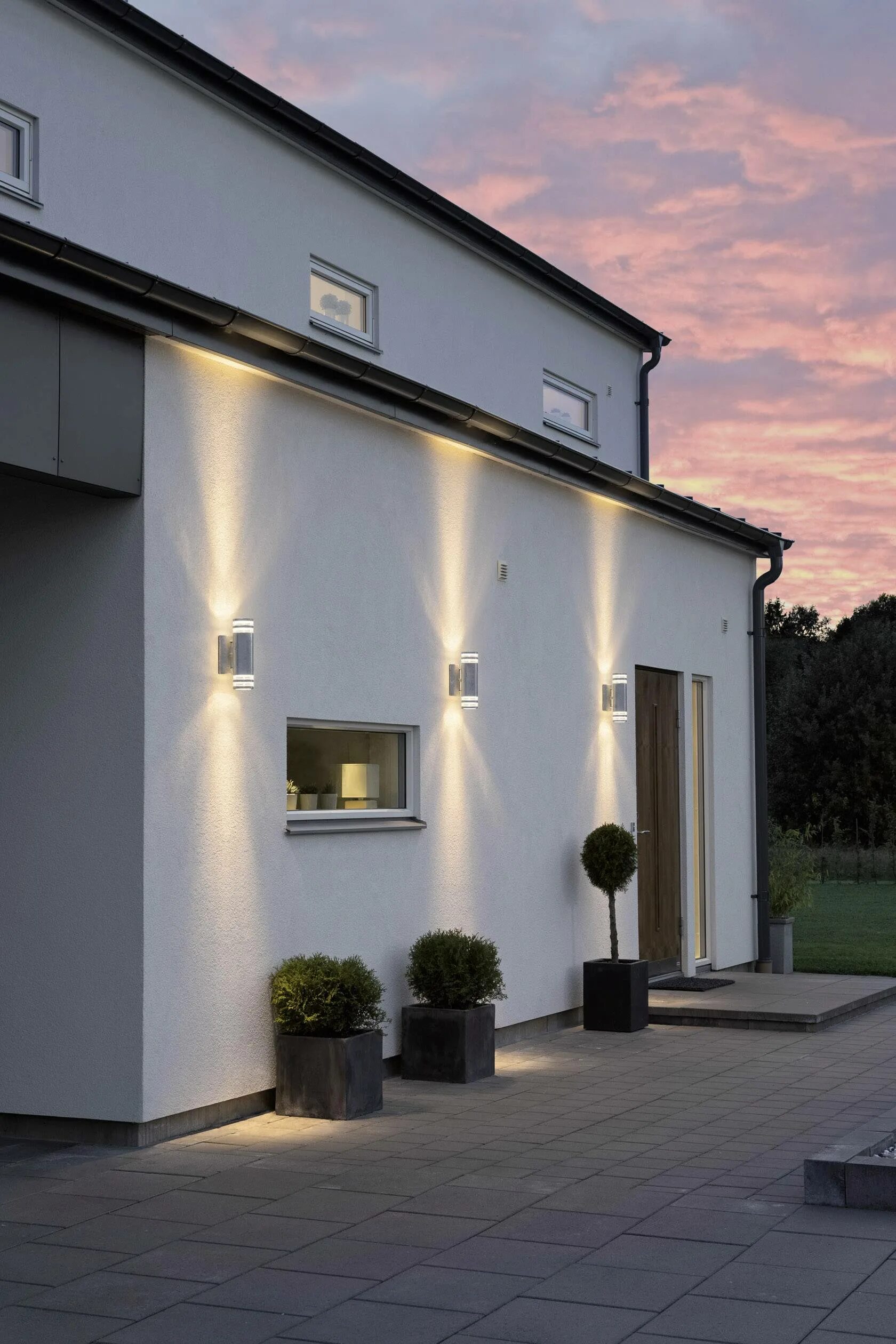 Освещение уличное частного дома на фасад фото Konstsmide Modena Up & Down Big 7516-320 Outdoor wall light HV halogen GU10 70 W