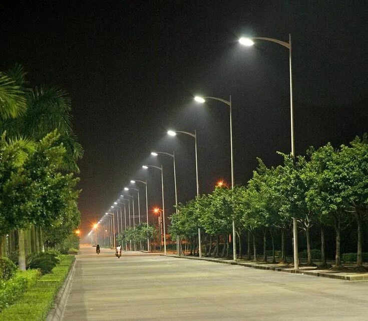 Освещение улиц фото Even it is dark, there is always a piece of LED solar street lamps illuminating 