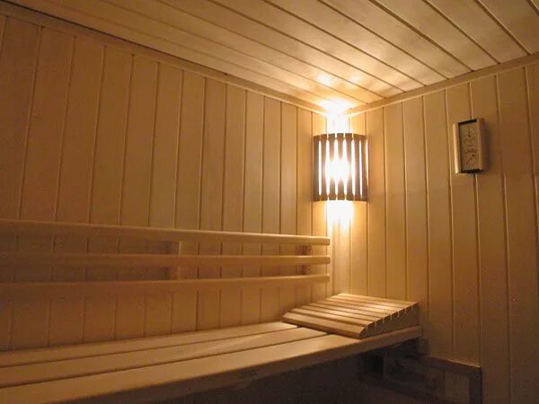 Освещение в бане фото Cedar or Aspen Corner Light Diffuser Shade from Superior Sauna & Steam Sauna lig