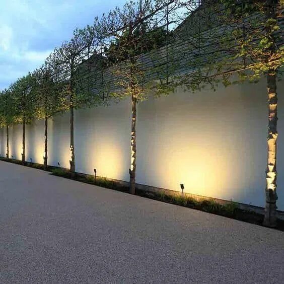 Освещение вдоль забора охранное на предприятии фото Pin on Cocles Landscape lighting design, Landscape design, Landscape lighting