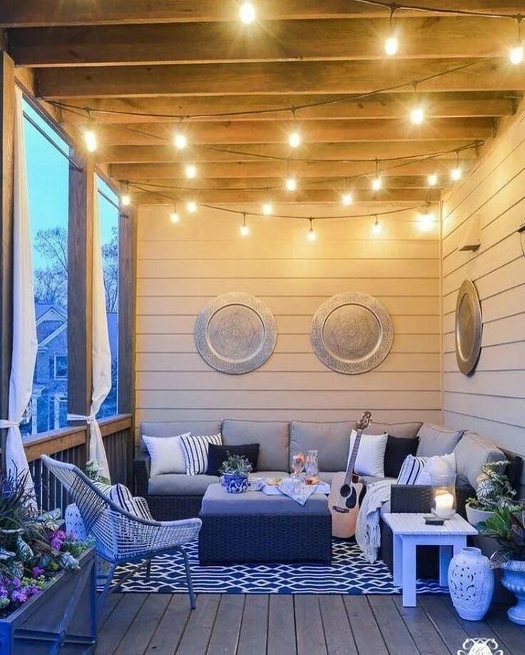 Освещение веранды в частном доме фото дизайн Оформление террасы Apartment patio decor, Porch makeover, Porch decorating