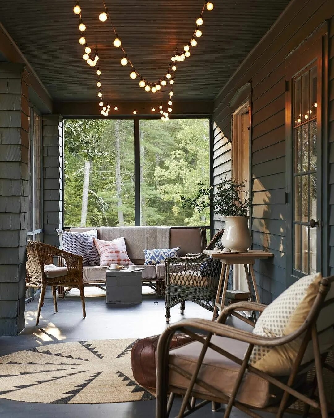 Освещение веранды в частном доме фото дизайн Country Living on Instagram: "Porch magic. ✨# CLdecor #porchgoals #homesweethome