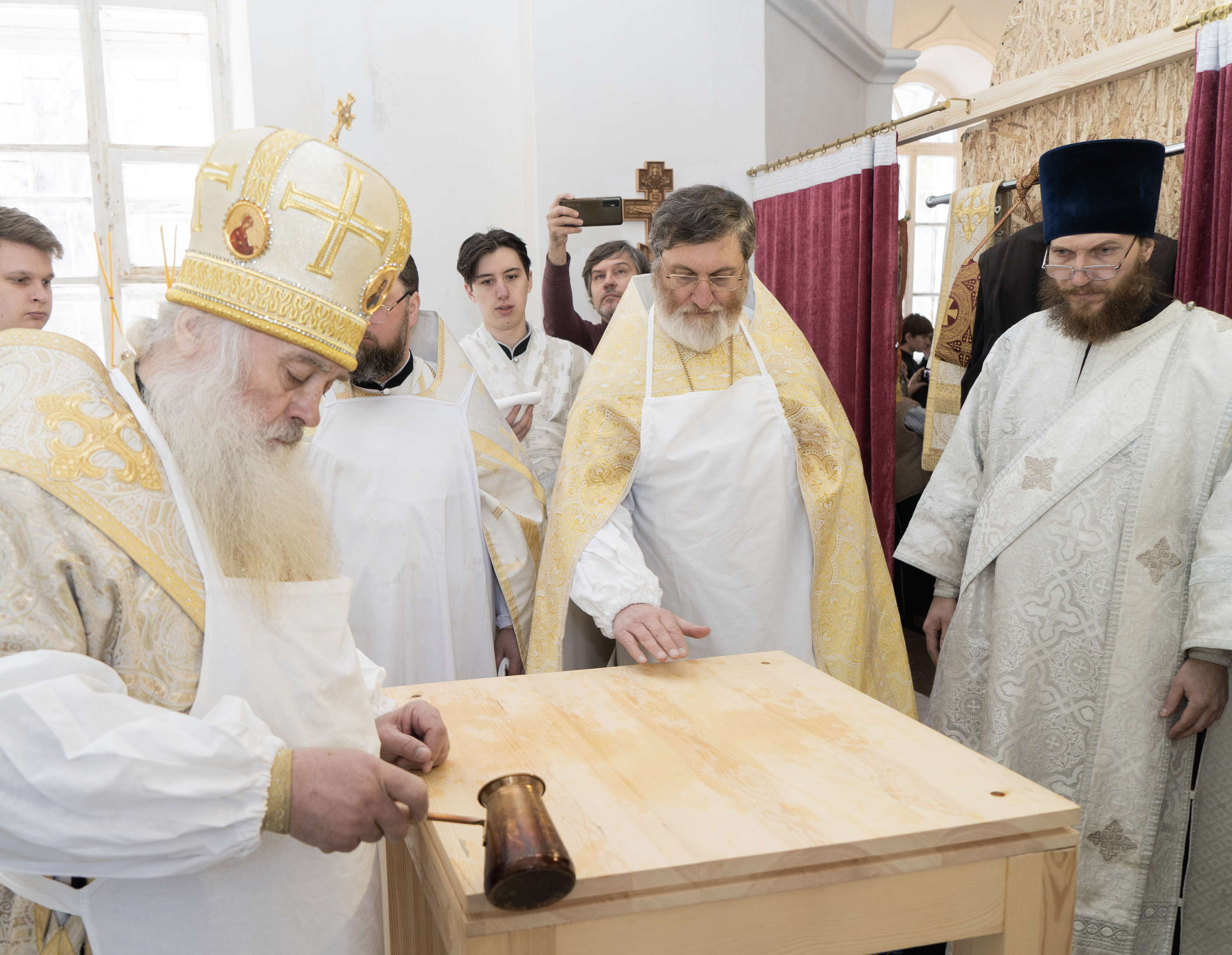 Освящение храма фото Бийская епархия - Митрополит Сергий совершил Великое освящение Крестовоздвиженск