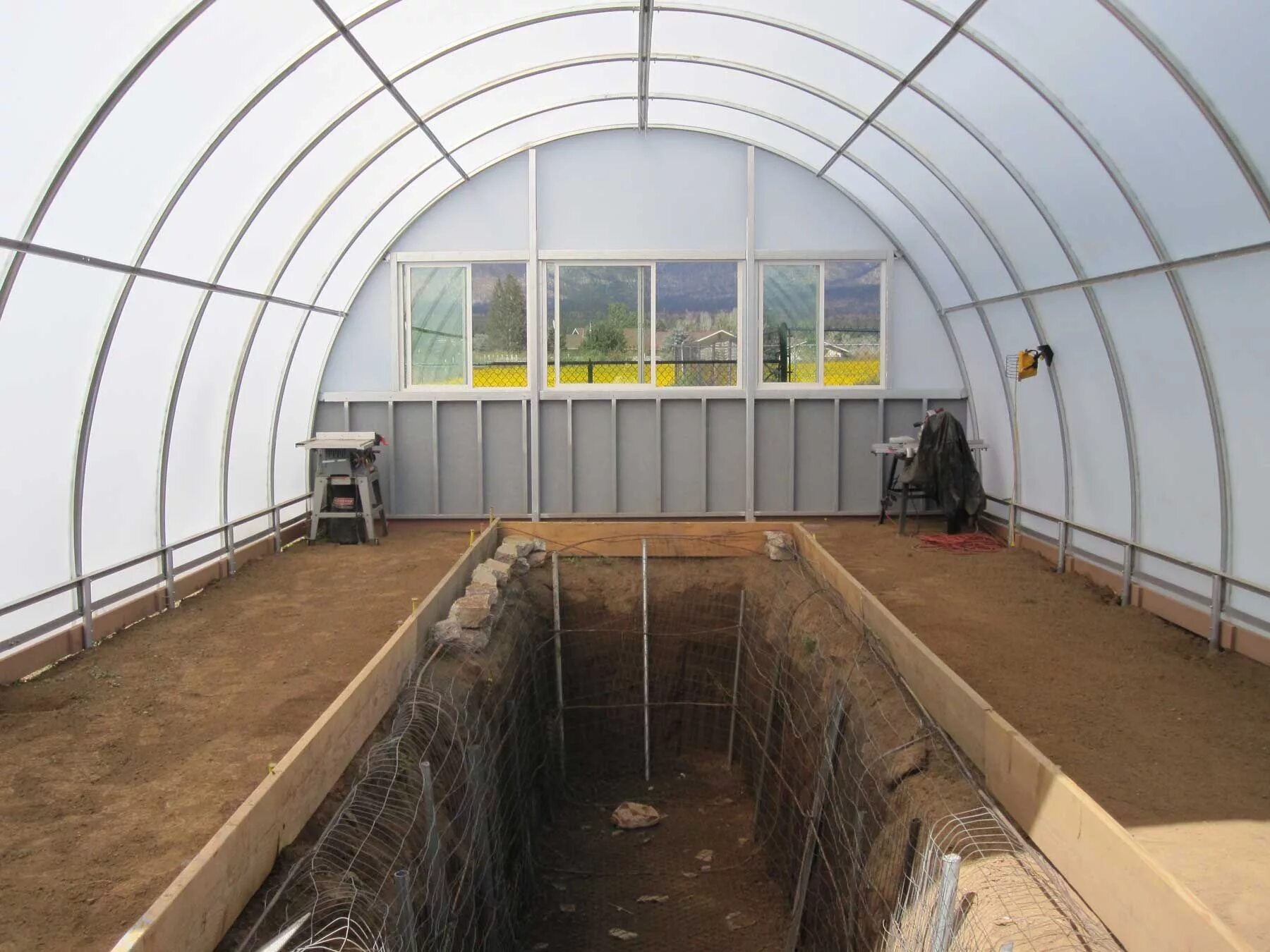 Отапливаемая теплица под ключ цена и фото Aquaponics greenhouse construction. Google Image Result for http://remotegardene