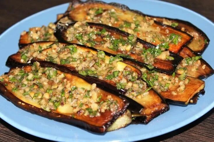 Отбивная из баклажанов рецепт с фото Готовим вкусно! on Instagram: "Баклажаны с грецкими орехами. Баклажаны нарезать 