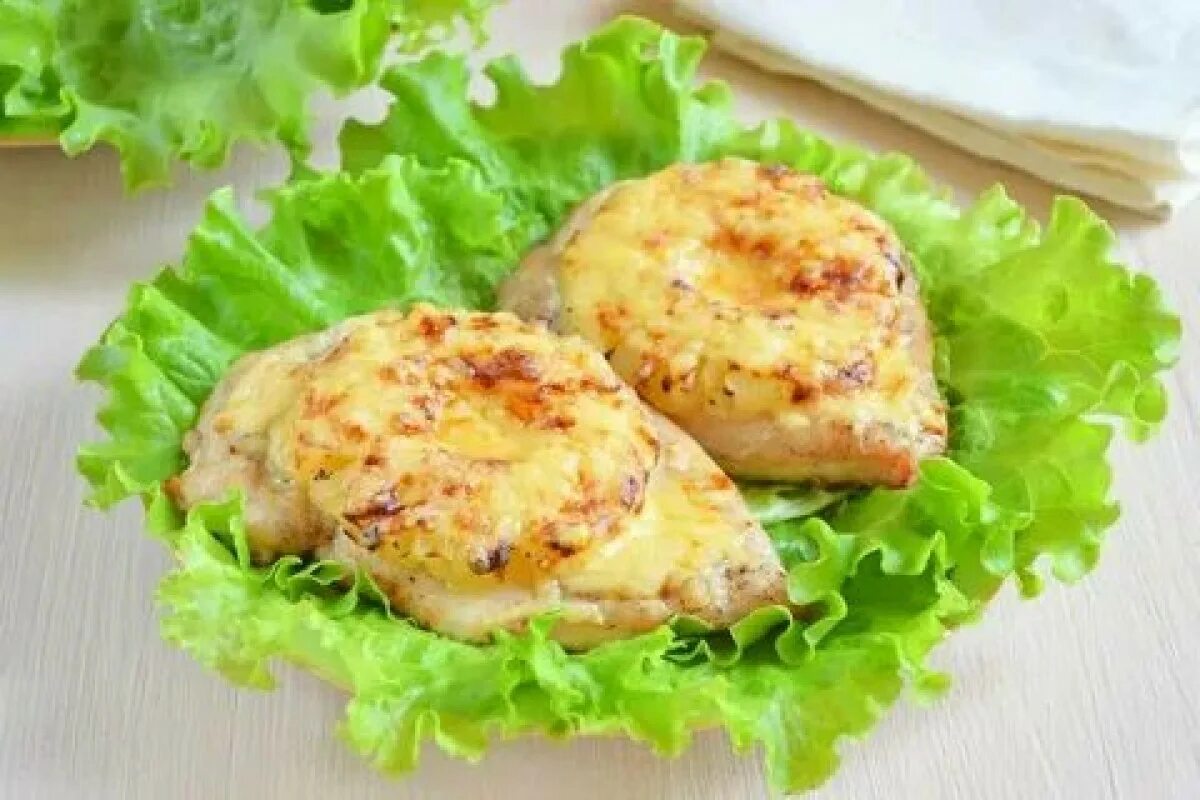 Отбивная курица в духовке рецепт фото Куриное филе запеченное с сыром и помидором