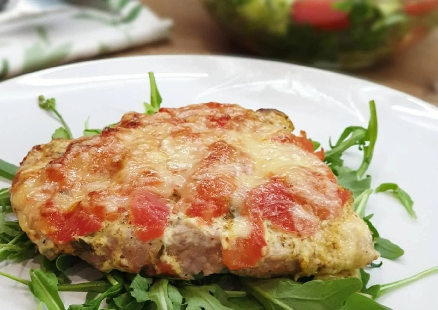 Отбивные из свинины в духовке фото Мясо в духовке под сыром с помидорами