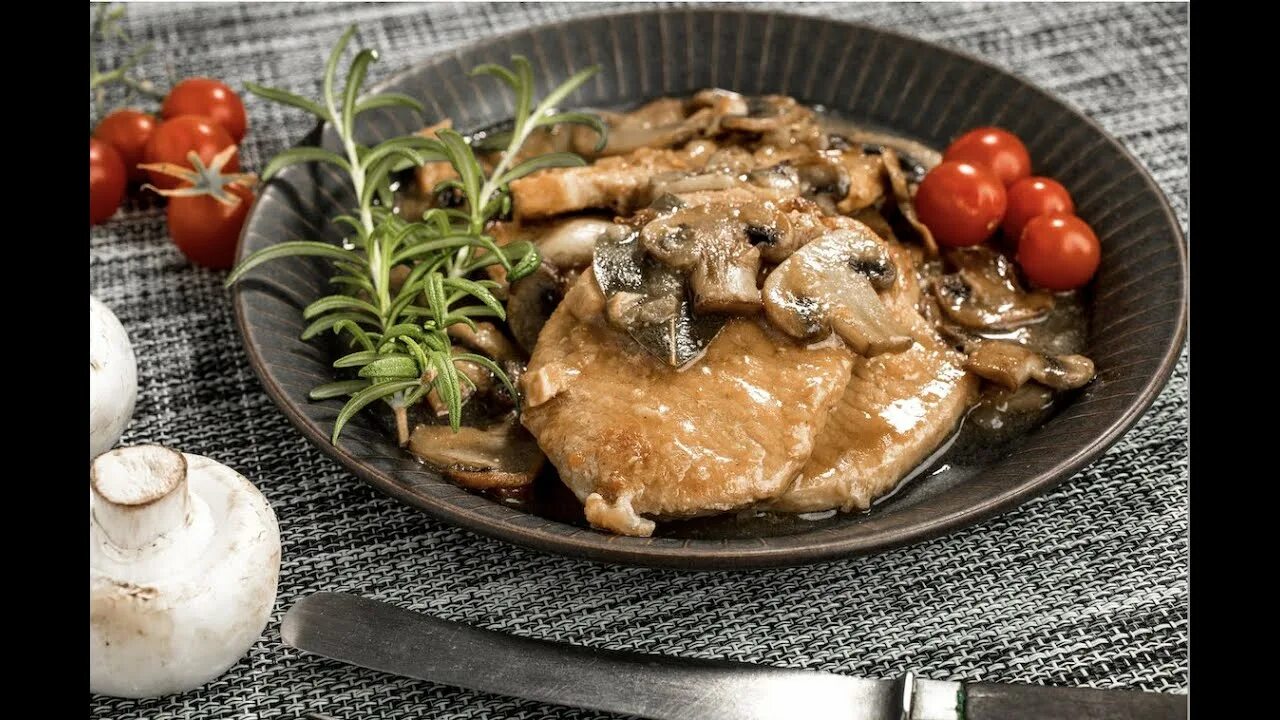 Отбивные с грибами с фото Making Mushroom Gravy - YouTube
