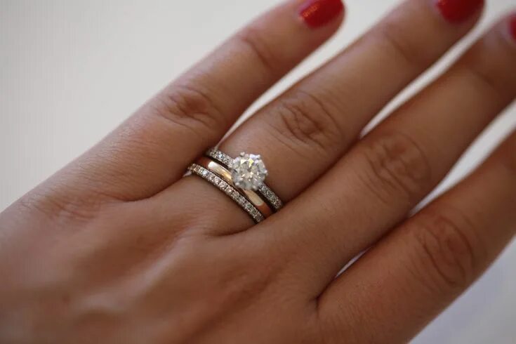 Оценить кольцо по фото Stephanie's wedding ring and engagement ring Wedding ring diamond band, Unique e