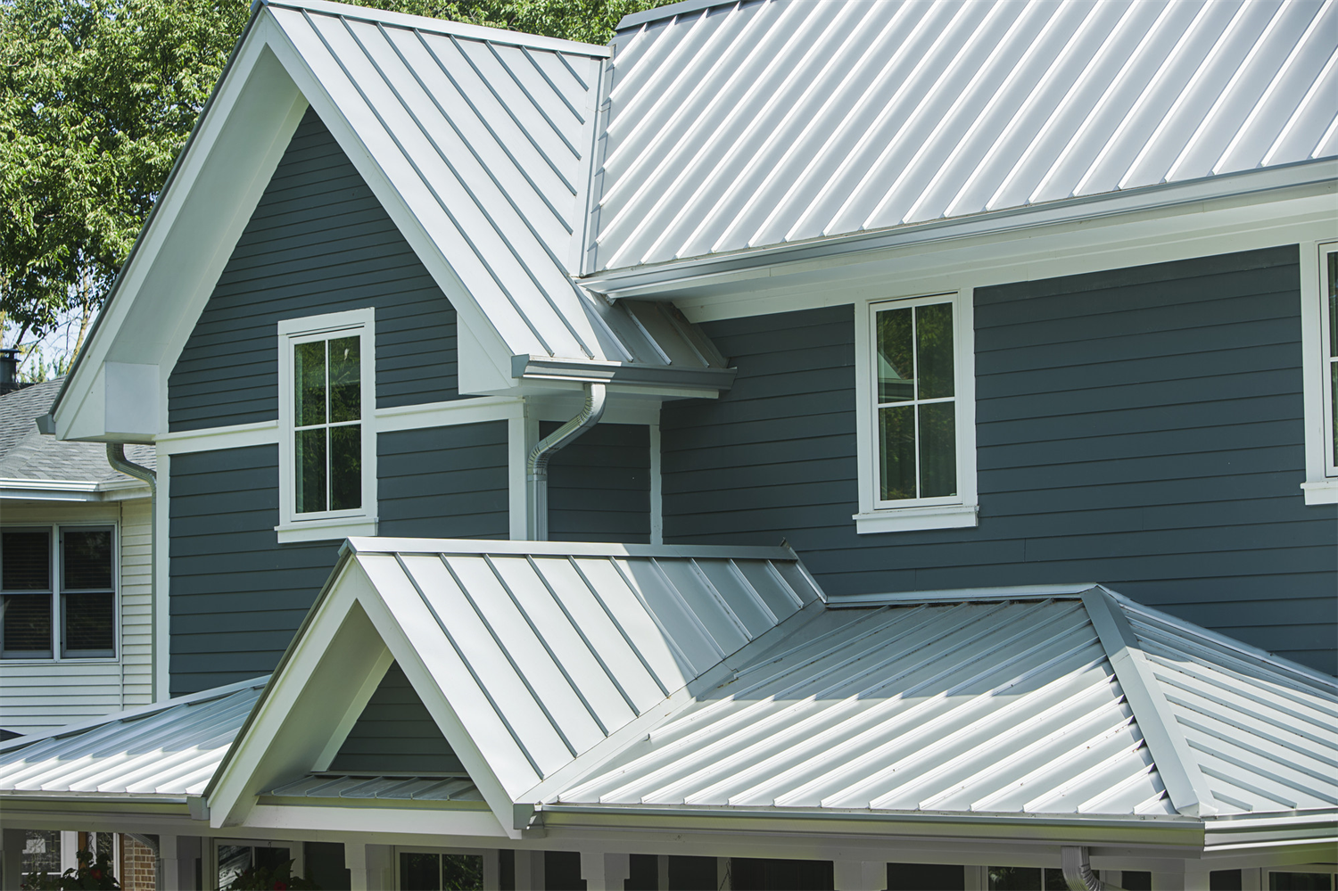 Оцинкованная крыша фото домов James Hardie - Design Ideas Photo Showcase House exterior blue, House exterior, 