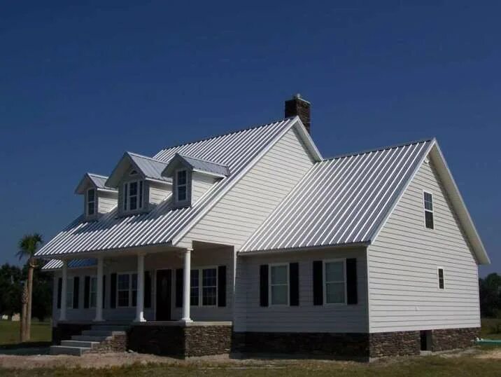 Оцинкованная крыша фото домов √ 20+ Model & Jenis Atap Rumah Terbaik (Tren 2019) Metal roof houses, House roof
