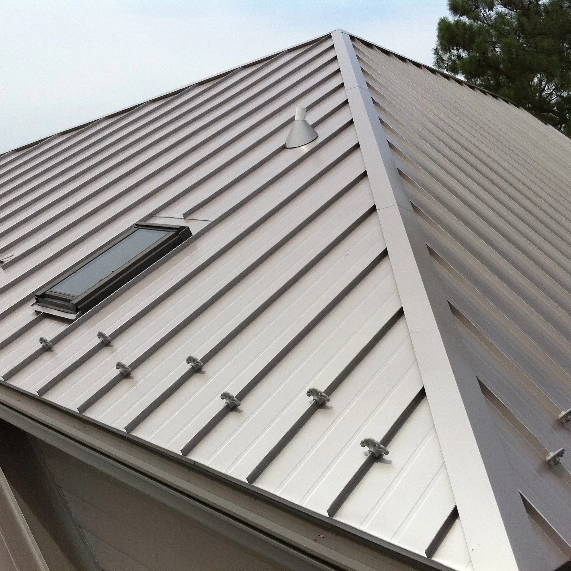Оцинкованная крыша фото домов Oil Based Paint Rust Resistant Paint Anti Condensation Paint For Metal Roofs - B