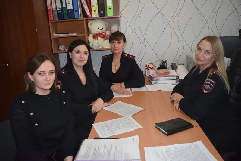 Отдел по делам несовершеннолетних фото В Брюховецком районе полицейские и общественники провели "круглый стол" по вопро