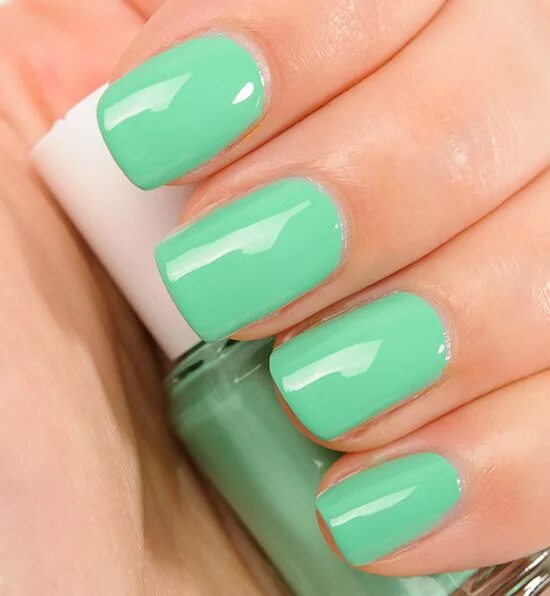 Оттенки зеленого цвета маникюра Essie First Timer Nail Lacquer Review, Photos, Swatches Perfect nails, Green nai