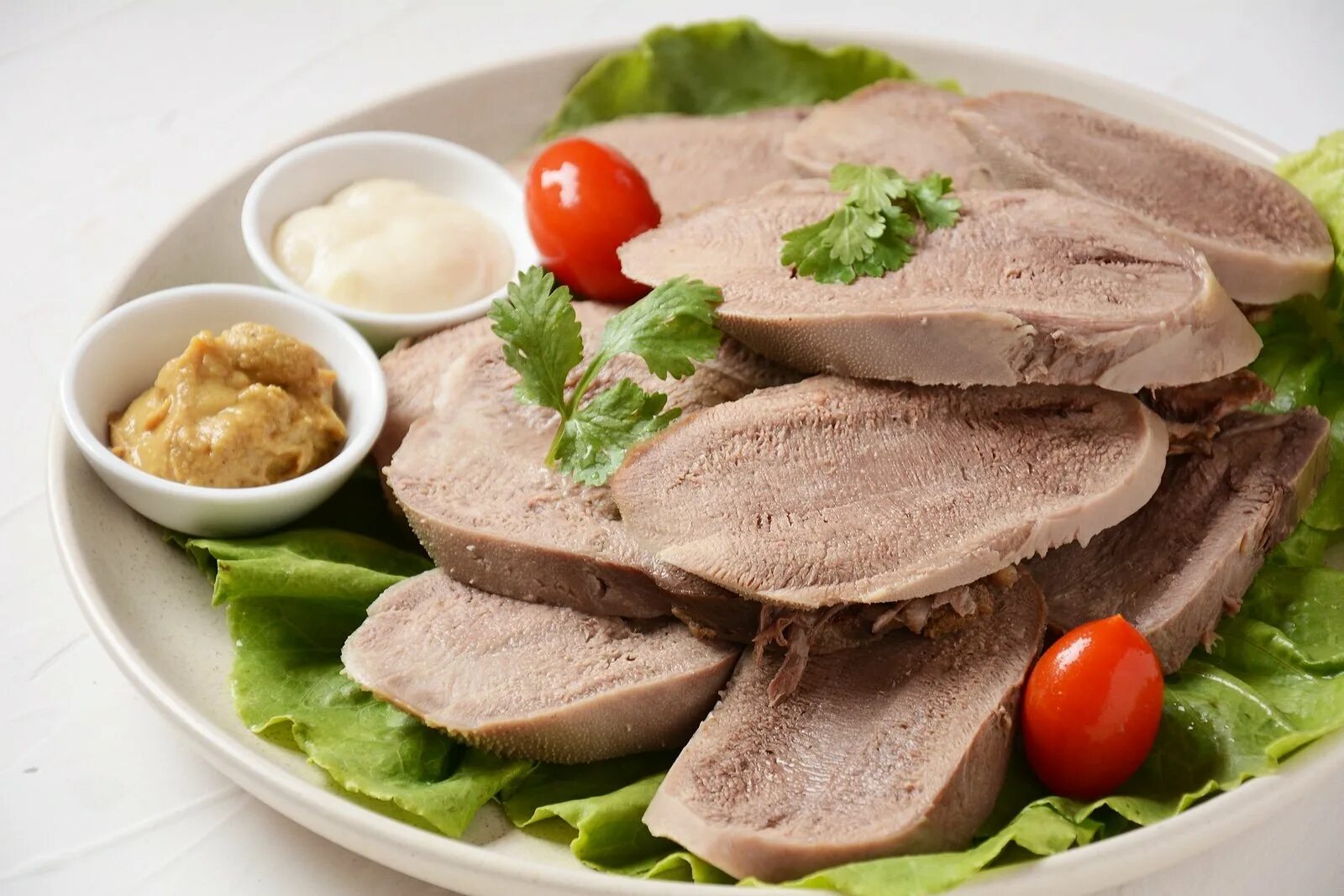 Отварное мясо фото Картинки КАК ГОТОВИТЬ ГОВЯЖИЙ ЯЗЫК ОТВАРНОЙ РЕЦЕПТЫ ПОШАГОВО