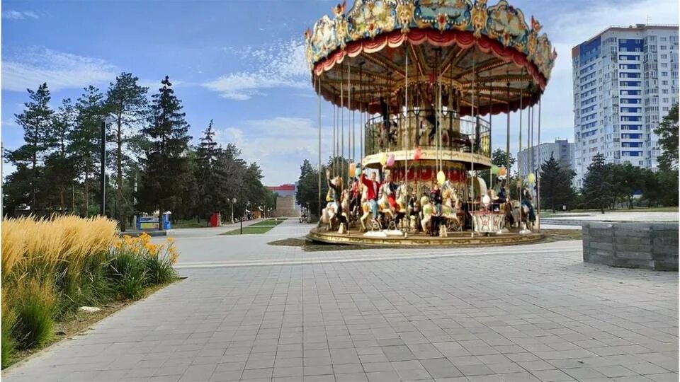 Отважный капитан цпко волгоград фото Огромную свадебную карусель с лошадками установят в волгоградском ЦПКиО
