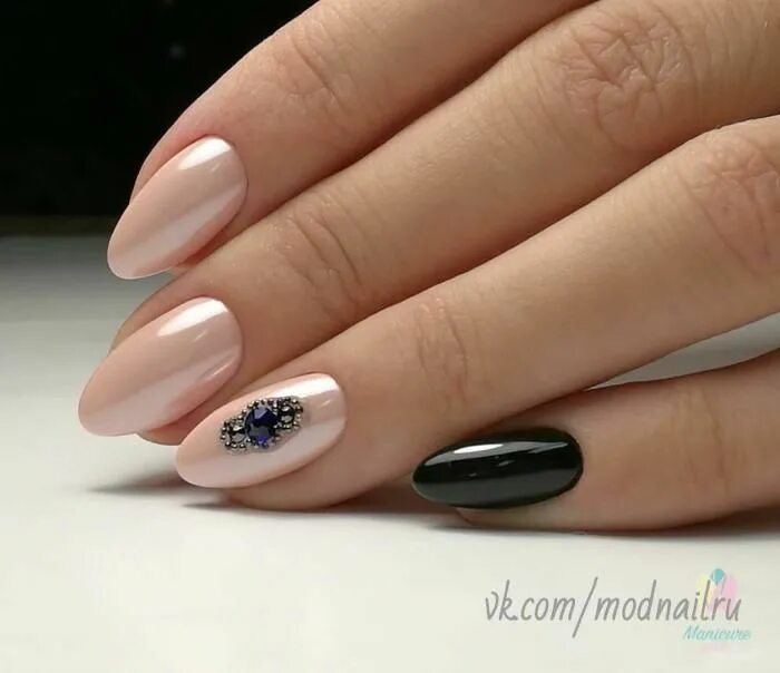 Овал ногти дизайн фото Маникюр на выпускной 2020 для 9 и 11 класса: красивые идеи Nails only, Nails, Or