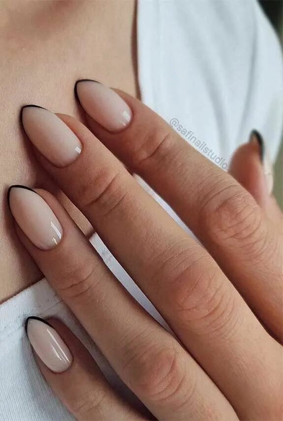 Овальная форма ногтей идеи маникюра Маникюр Vernis à ongles, Idées vernis à ongles, Ongles stylés