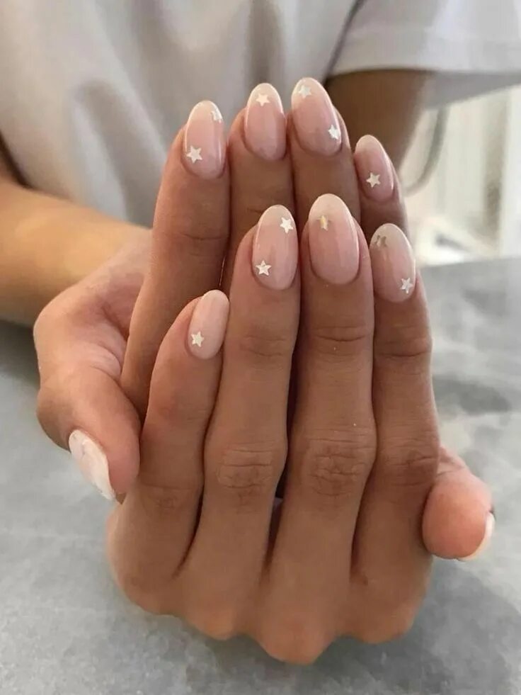 Овальная форма ногтей на короткие ногти фото Nail Inspo Trendy nails 2023 Spring nails Acrylic nail shape Nail art designs Su