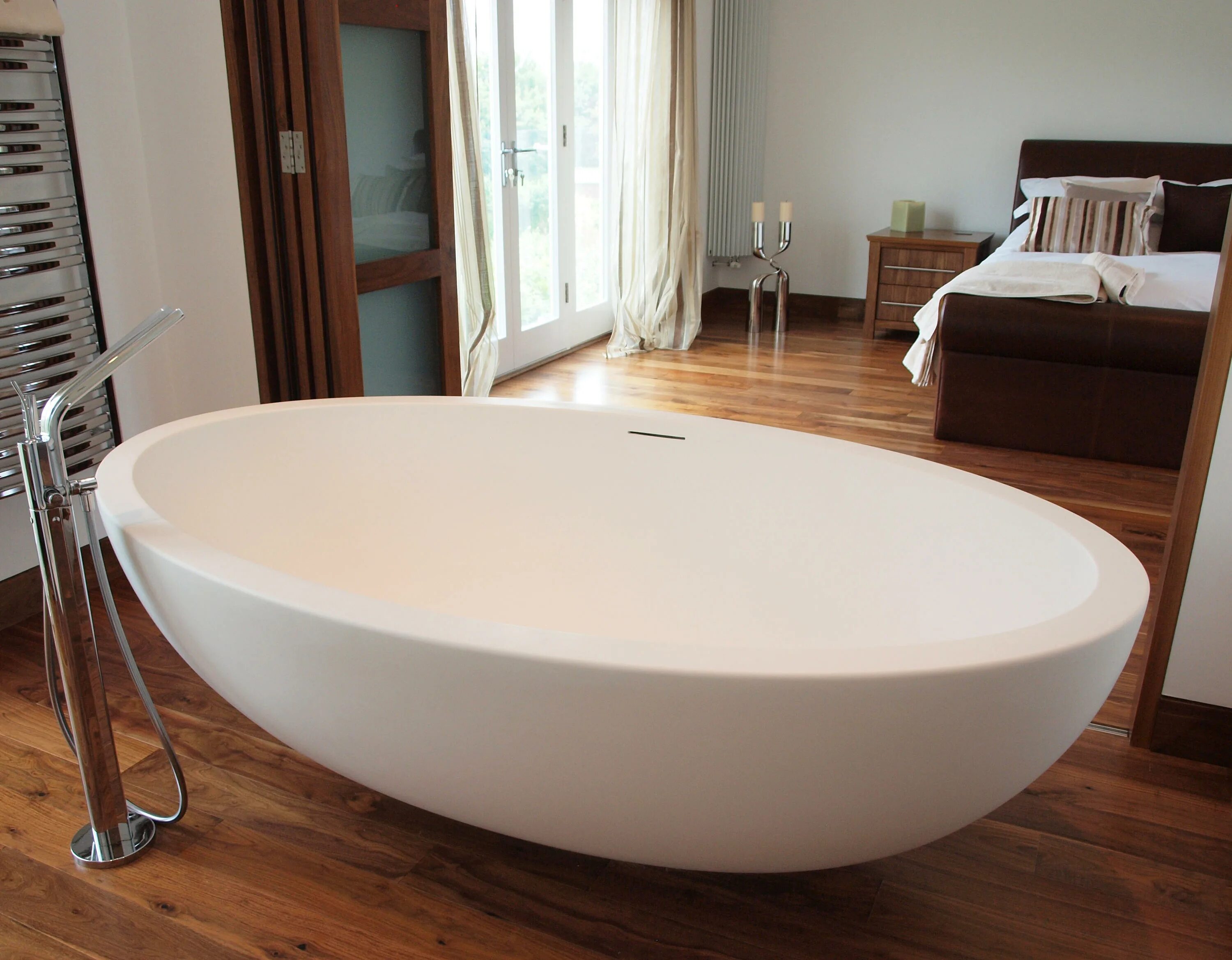 Овальная ванна в интерьере Imperia Bathtub & Designermöbel Architonic