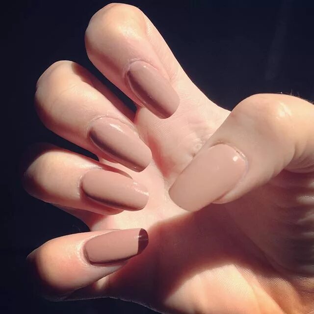 Овально квадратные ногти маникюр Image result for squared oval nails Oval nails, Oval acrylic nails, Square oval 