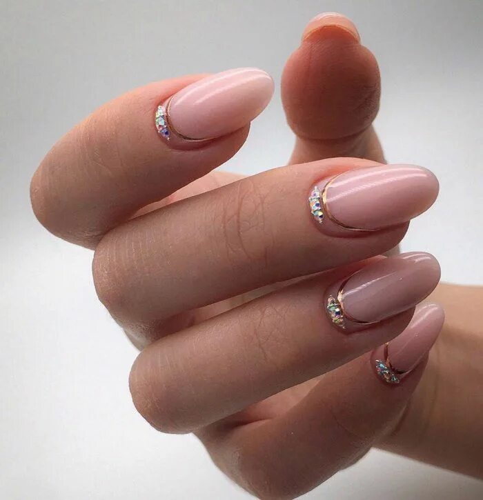 Овальные ногти фото Ногти французский маникюр на овальные ногти (63 фото) Nail art, Colorful nail de