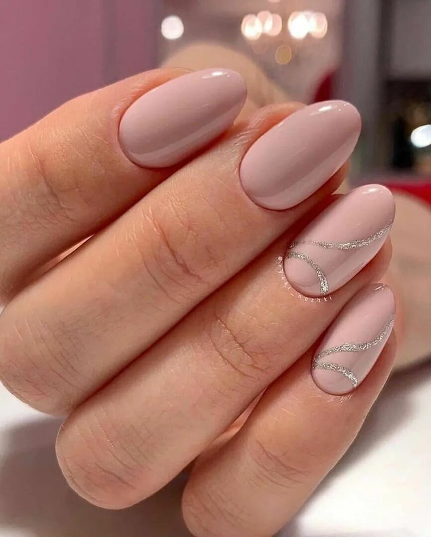 Овальный модный маникюр Маникюр Постила Nail colors, Nail designs, Stylish nails