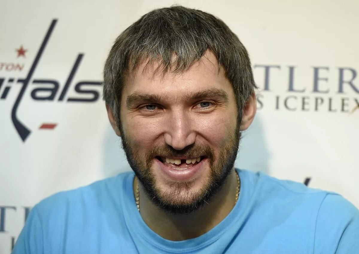Овечкин зубы фото Хоккей в России: Washington Capitals left wing Alex Ovechkin фото (photo) - фото