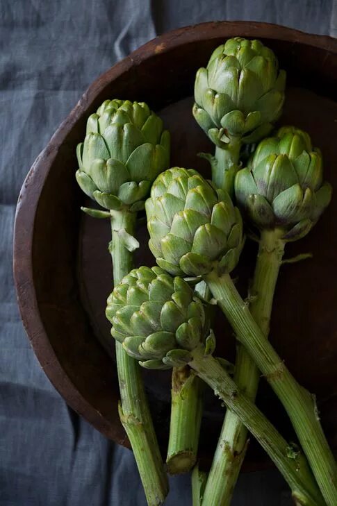 Овощ артишок фото Grilled Artichoke Hearts and Stems with Lemon Butter White On Rice Recipe Grille