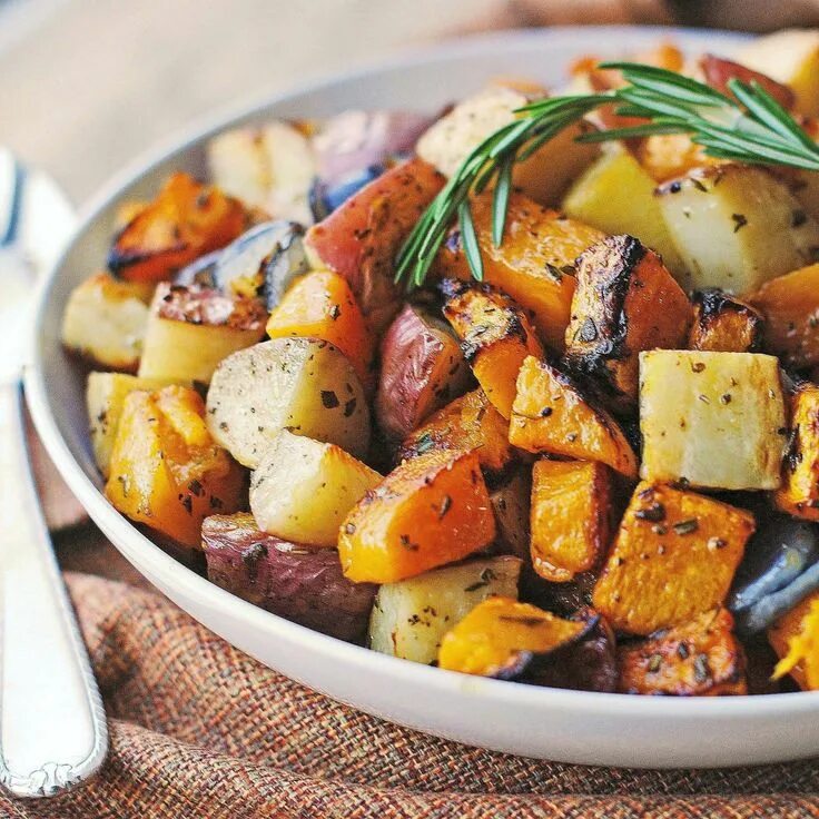 Овощ батат рецепты приготовления с фото Roasted Butternut Squash, Onions, and Red Potatoes with Fresh Herbs Recipe Veggi