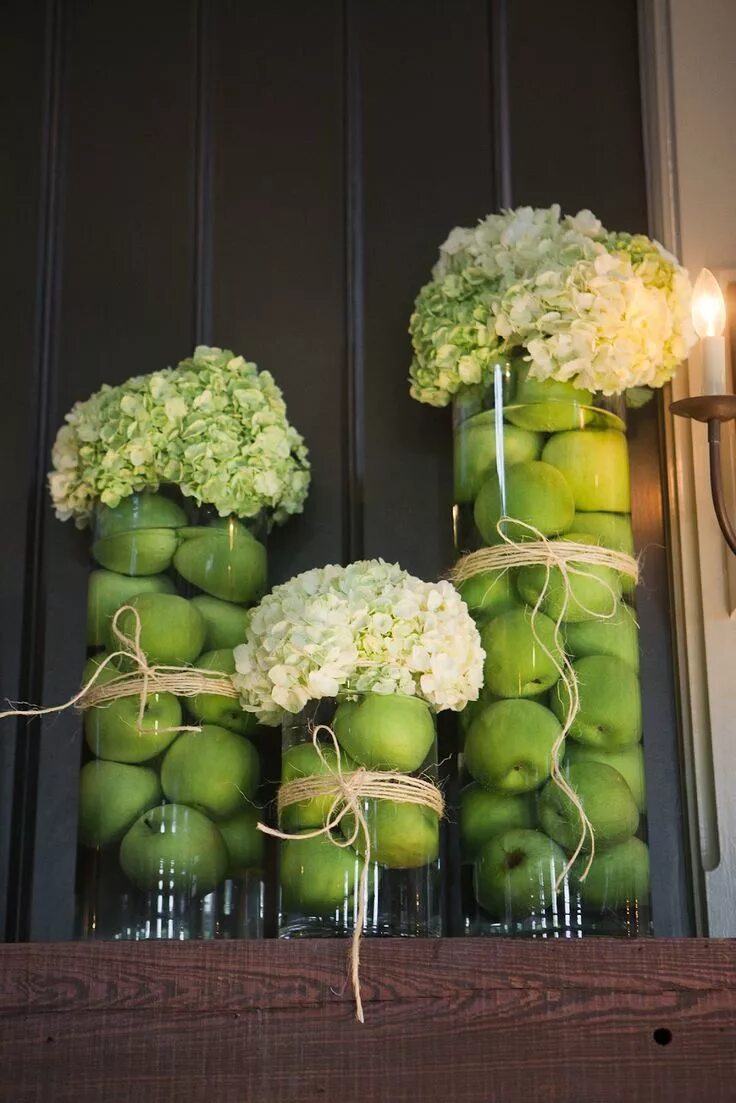 Овощи декор своими руками на кухню Glass vases, apples, hydrangeas & twine 3 Dinner party decorations, Fall dinner 