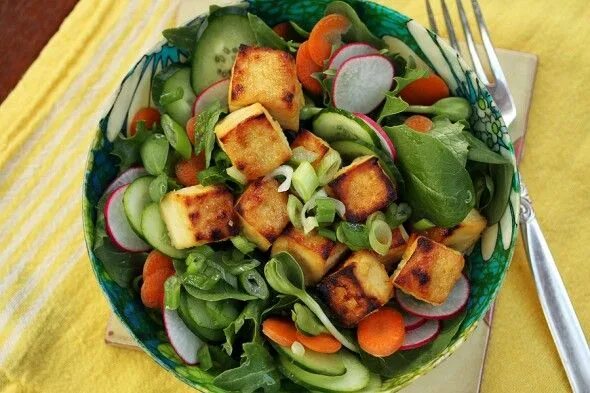 Овощи диетические рецепты с фото Seared Misoyaki Tofu Salad Recipe Tofu salad, Healthy salad recipes, Tofu