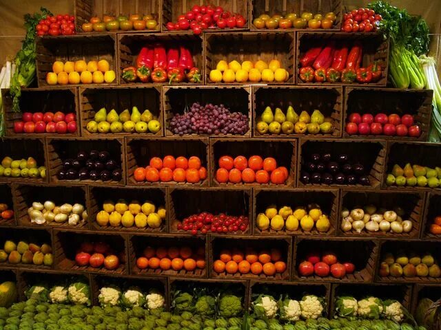 Овощи и фрукты витрина фото Pin on Fruits & Vegetables