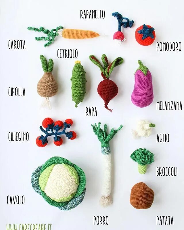 Овощи крючком схемы Verdure amigurumi: tutti gli schemi che stavi cercando. Вязание еды, Шитье на ро