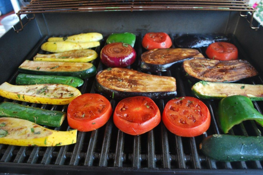 Овощи на электрогриле фото Smoked Vegetable Guide Smoked vegetables, Smoked food recipes, Smoking recipes