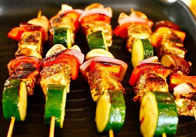 Овощи на шпажках фото How To Make Jerk Marinade + Jerk Paneer Vegetable Kebabs with Pineapple-Mango Sa